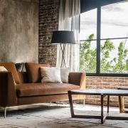 Pie trípode cruzado en hierro